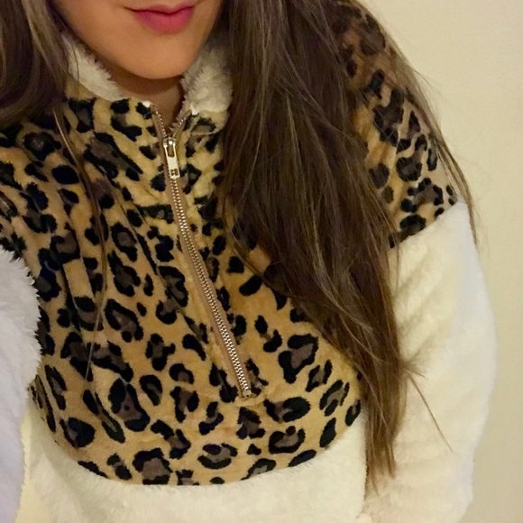 Leopard Sherpa Quarter Zip Teddy Pullover - Picture 2 of 8